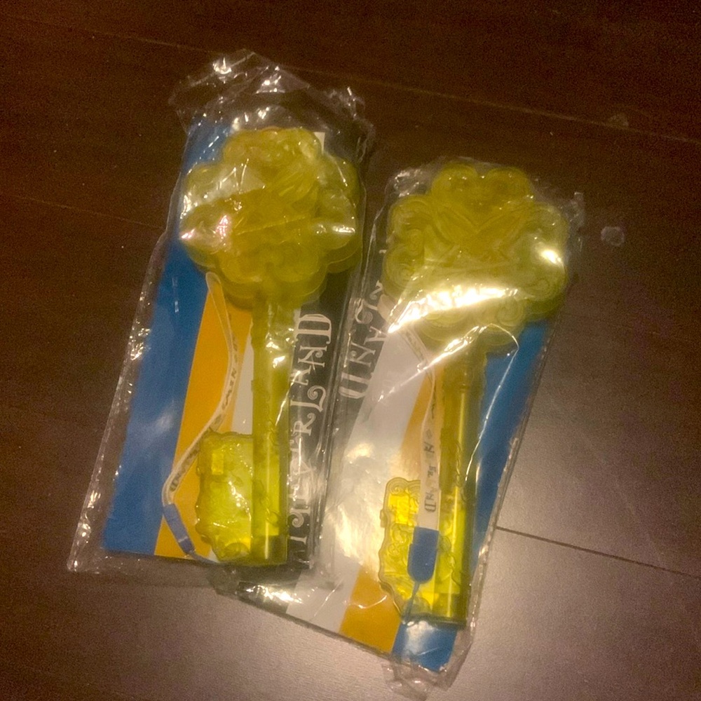 Johnnys NEWS Neverland Concert Penlights (2pcs)